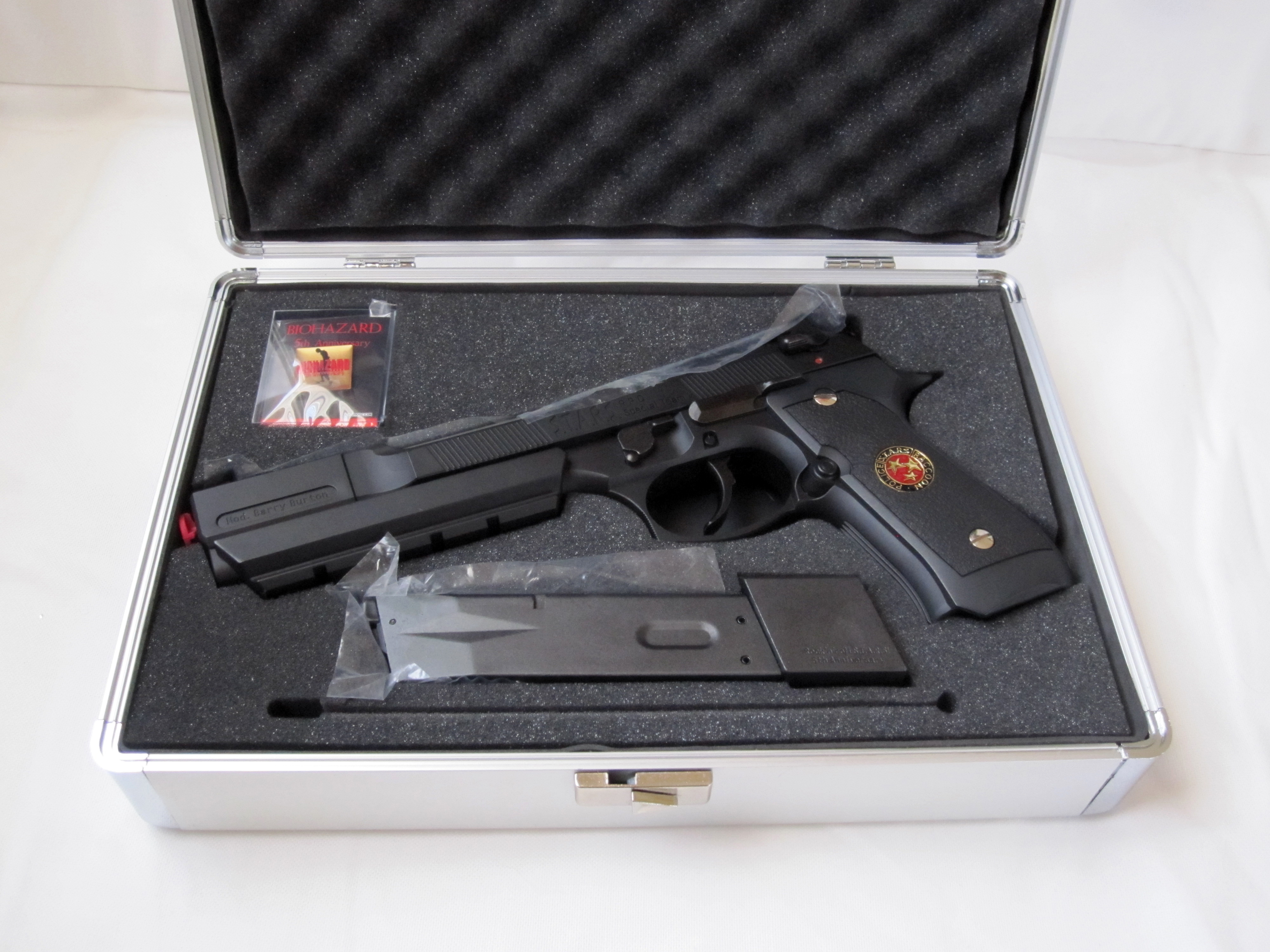 BIOHAZARD RESIDENT EVIL 5th anniversary SAMURAI EDGE BARRY BURTON