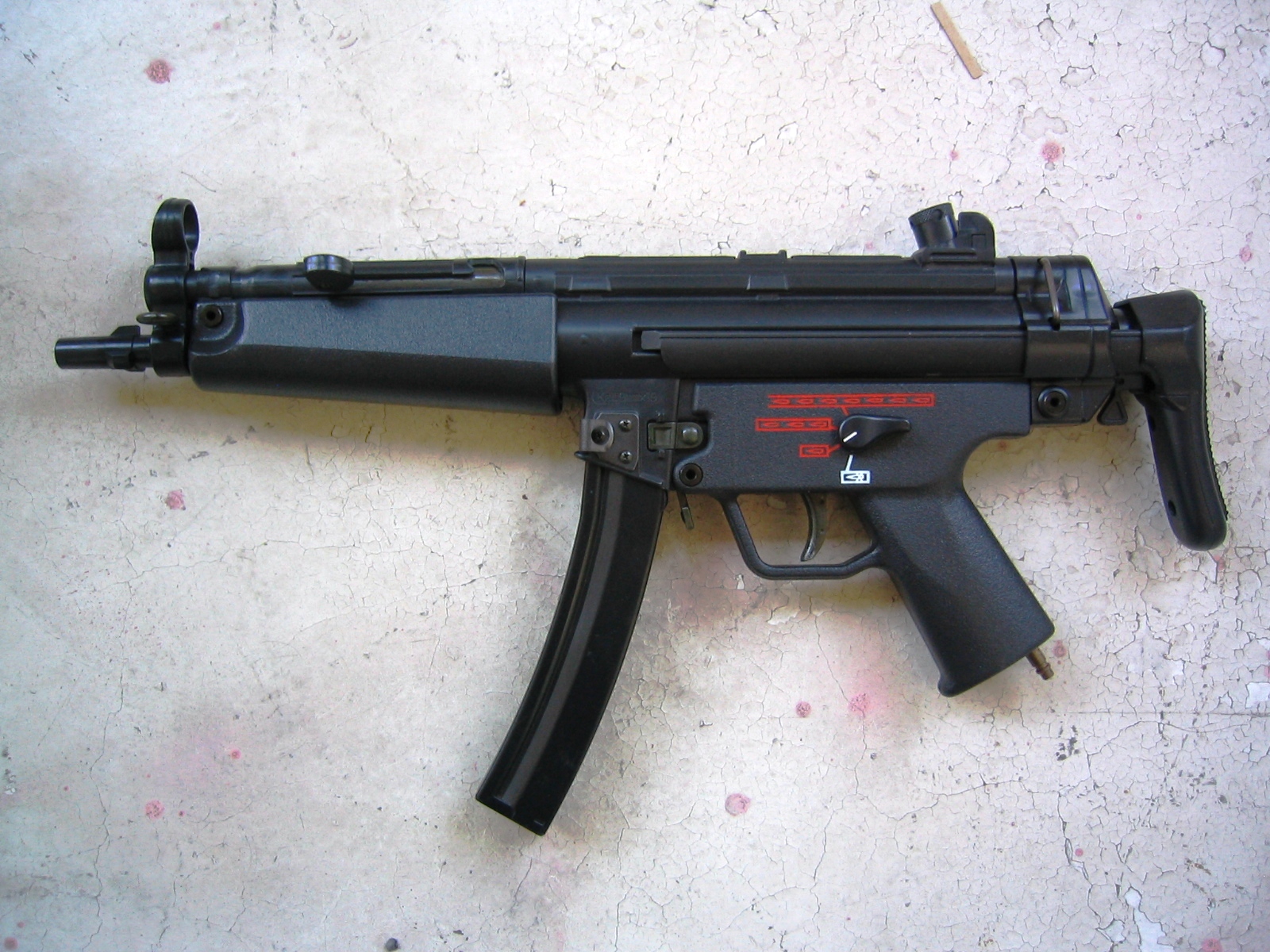 http://www.collectorairsoft.com/IMG/jac_mp5_a5_lrg.jpg